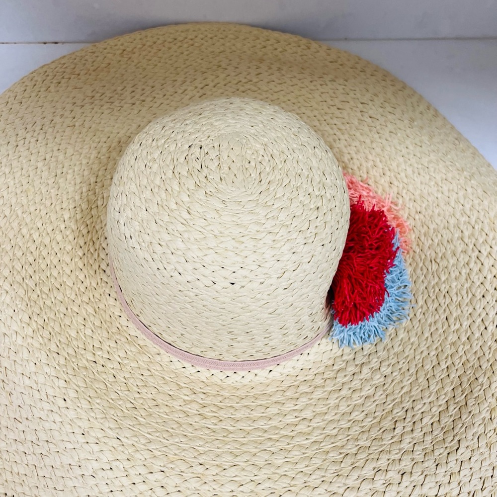 NWT QUAGGA Hat wide brim, pom-poms Adjustable One Size Fits All